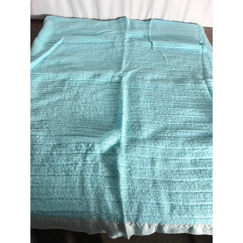 Vintage Aqua Blue‎ Thermal Weave Blanket with Satin Trim Retro Waffle Knit